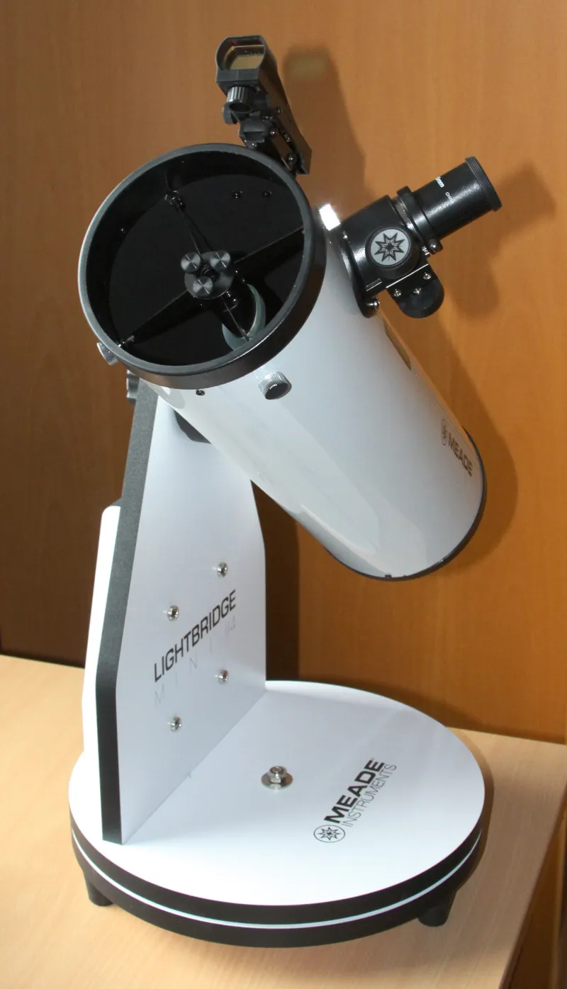 Kleiner Tisch-Dobson mit 114 mm Öffnung